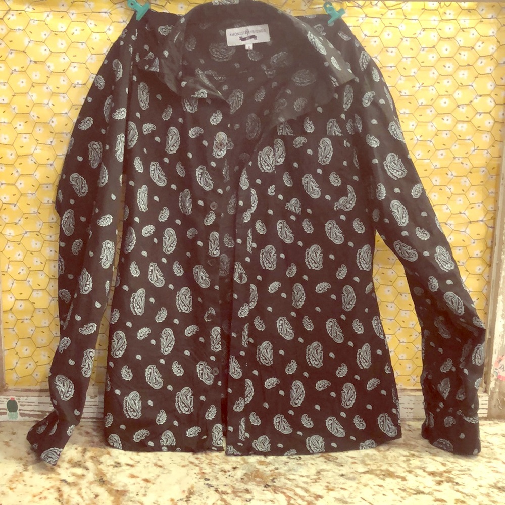 Western type button up